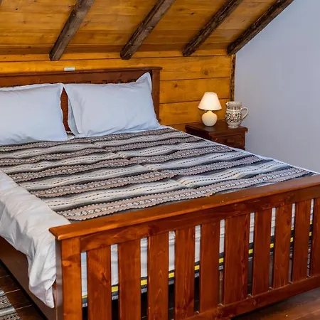 Lodge Casa Lu' Cojocar *