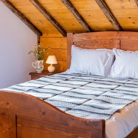 Lodge Casa Lu' Cojocar Stulpicani